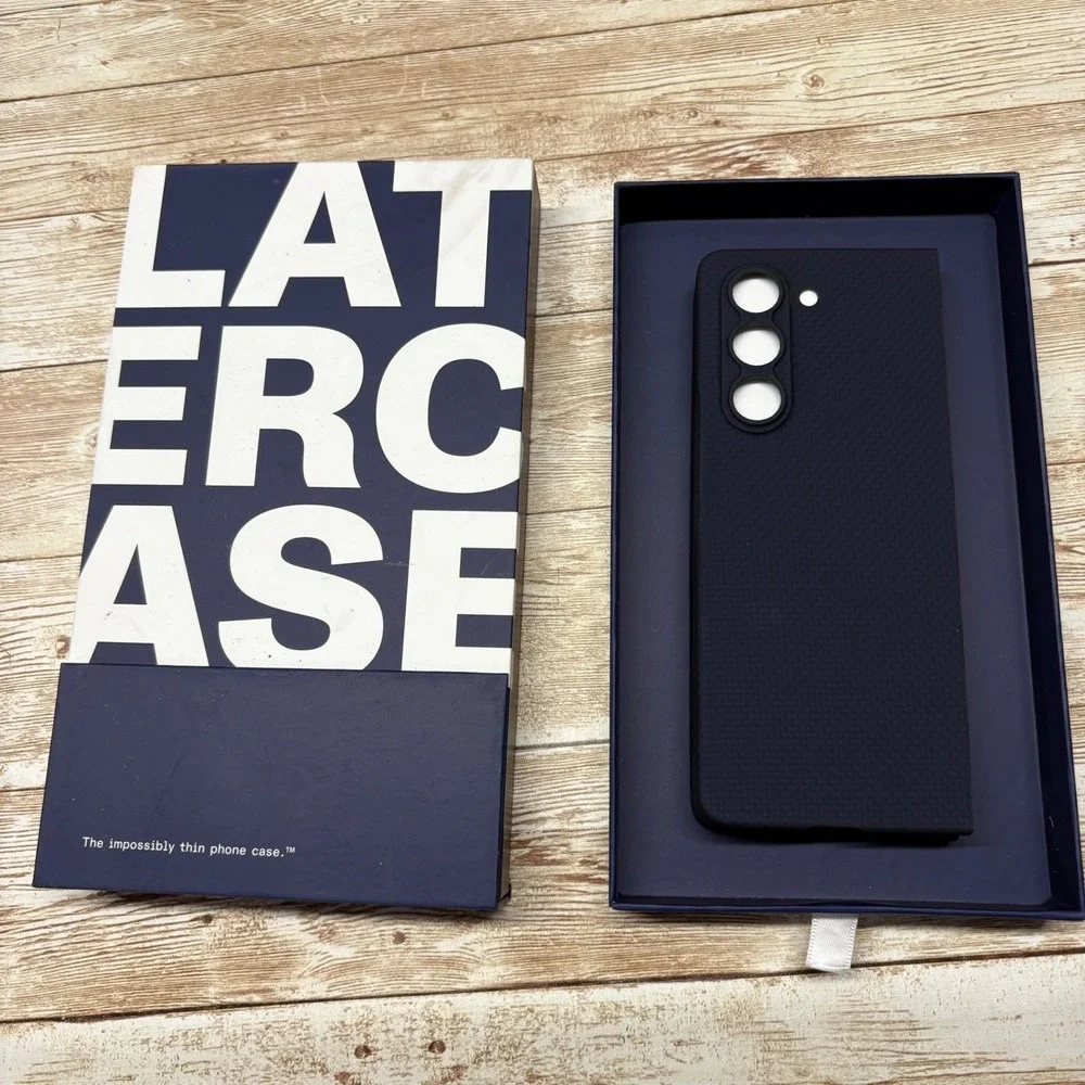 Latercase for Samsung Galaxy Z Fold 5 Willy‎ Blue Impossibly Thin New open Box